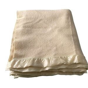 Vintage Wool Satin-Trimmed Blanket Cream Queen